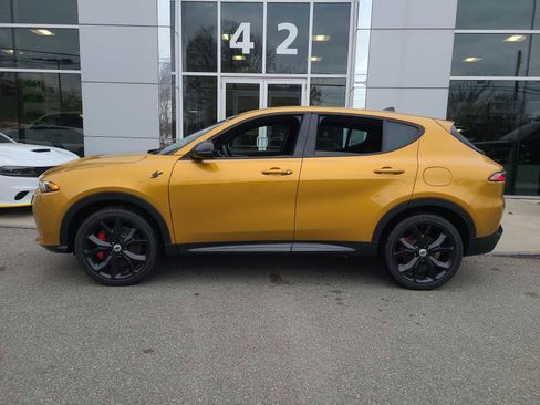 New 2024 Dodge Hornet R/T image 2