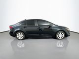 Used 2022 Toyota Corolla LE image 4