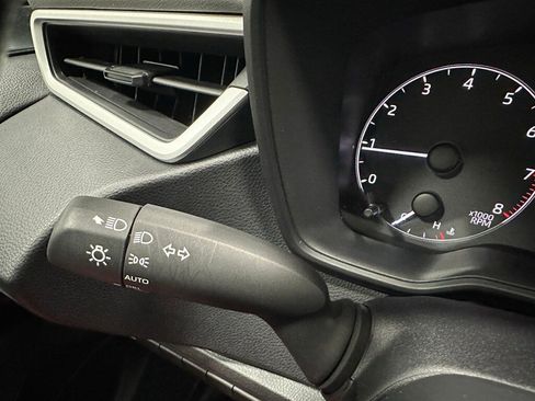 Used 2025 Toyota Corolla LE image 20