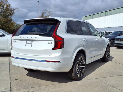 New 2026 Volvo XC90 B6 Ultra w/ Lounge Package image 7
