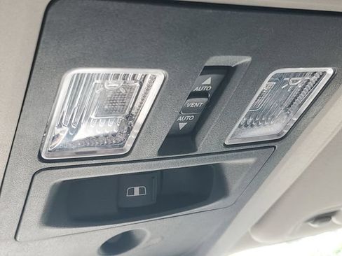 Used 2017 RAM 1500 Sport AWD/4WD image 30