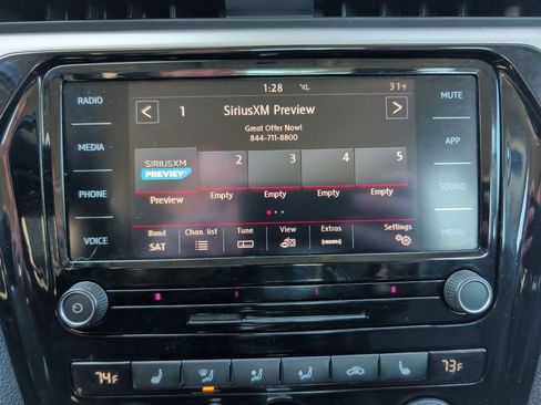 Used 2020 Volkswagen Passat 2.0T SE image 13