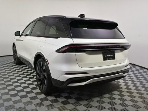 New 2026 Lincoln Nautilus Reserve w/ Jet Appearance Package AWD/4WD image 4