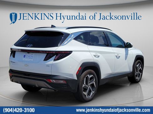 Certified 2023 Hyundai Tucson Limited AWD/4WD image 3