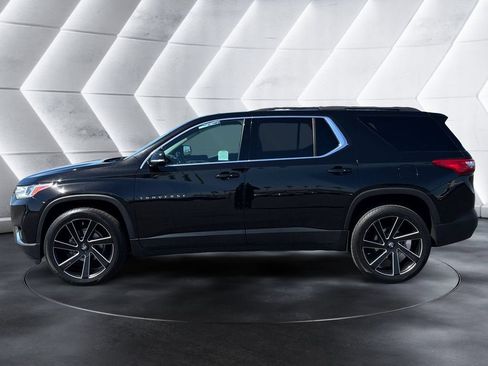 Used 2020 Chevrolet Traverse LT FWD image 2