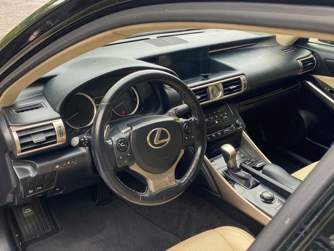 Used 2014 Lexus IS 350 w/ Navigation Package RWD image 11
