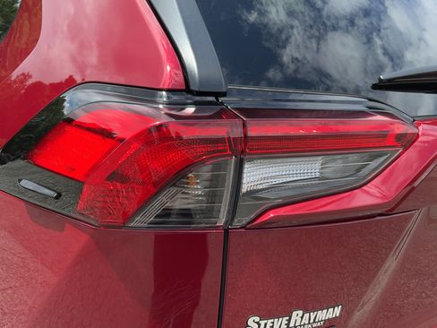 Used 2025 Toyota RAV4 XLE Premium FWD image 26