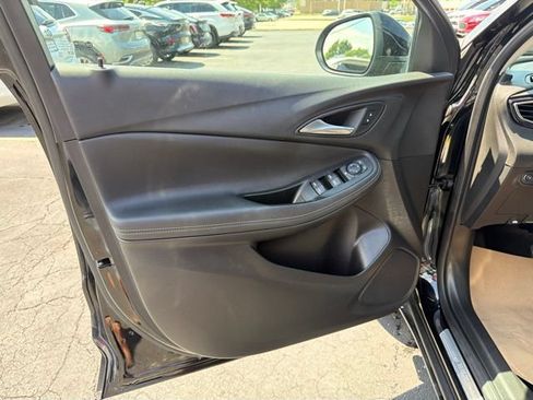Used 2023 Buick Encore GX Preferred w/ Cold Weather Comfort Package FWD image 11