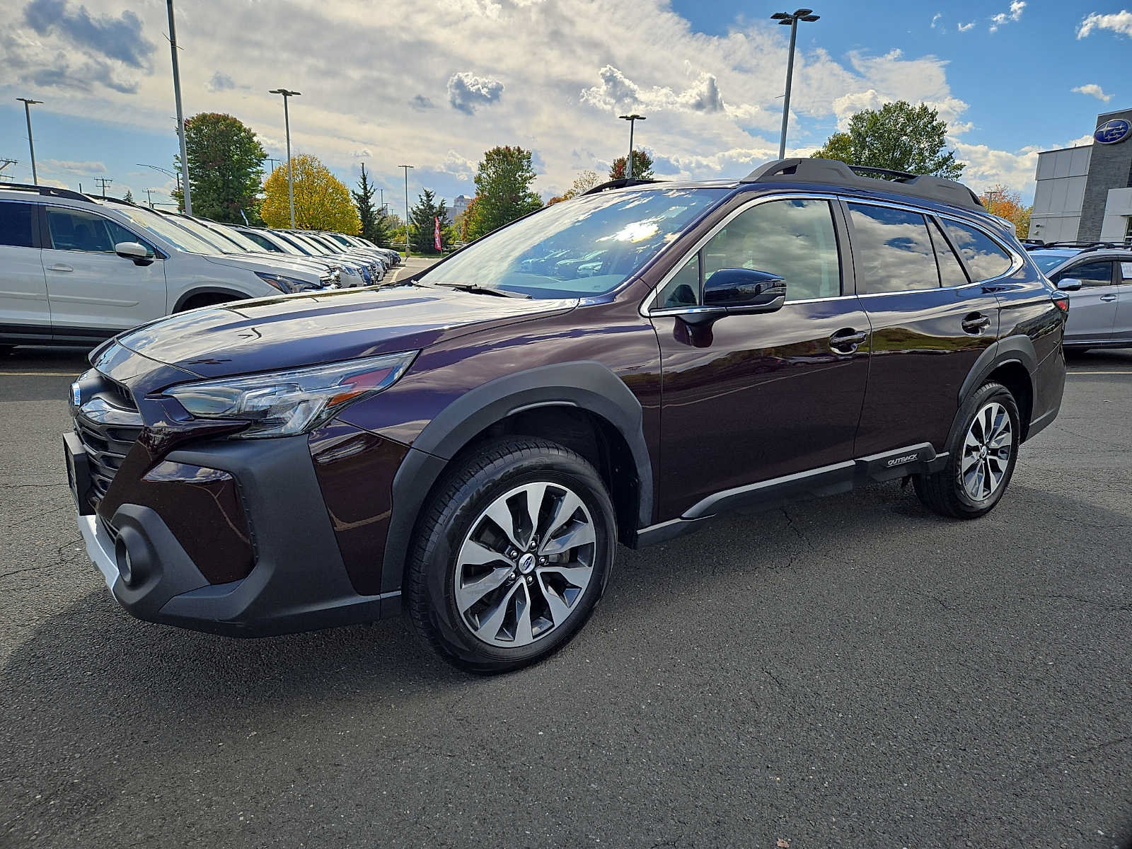 Used 2024 Subaru Outback Limited AWD/4WD image 3