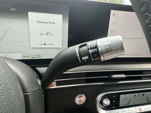 New 2025 Genesis GV60 Advanced image 22