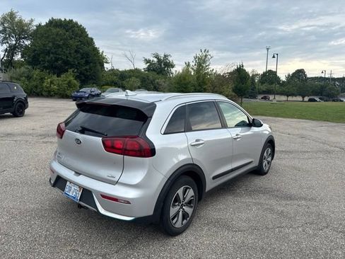 Used 2019 Kia Niro LX FWD image 5