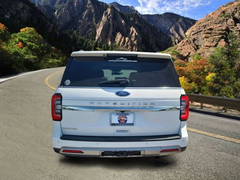 Used 2024 Ford Expedition Limited AWD/4WD image 4