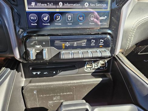 Used 2019 RAM 1500 Limited image 25