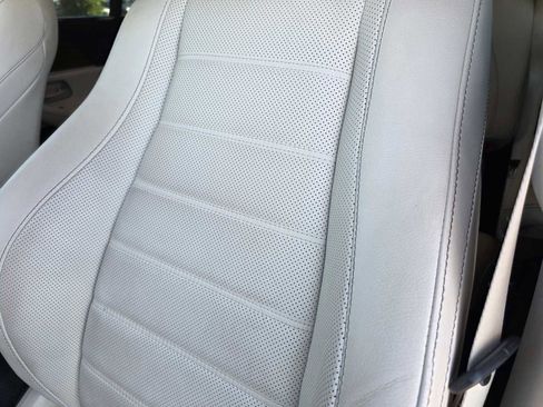 Used 2022 Mercedes-Benz GLS 450 4MATIC image 15