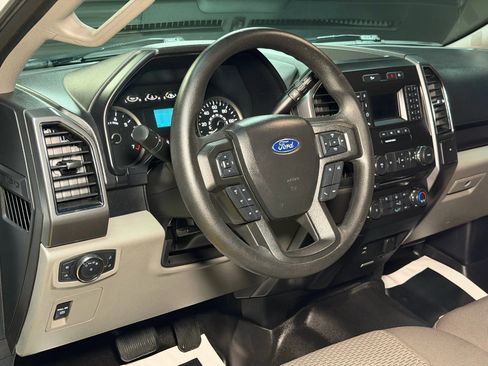 Used 2018 Ford F150 XLT image 44