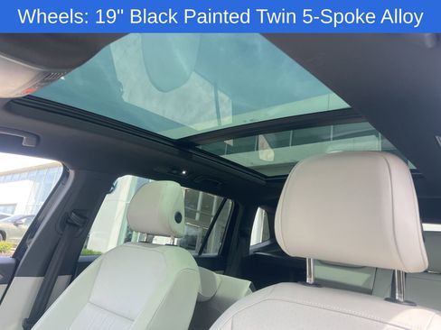 Used 2024 Volkswagen Tiguan SE R-Line image 15