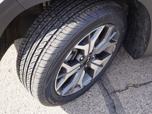 Certified 2023 Kia Seltos EX image 13