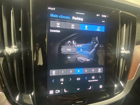 Used 2025 Volvo S60 T8 Ultra image 23