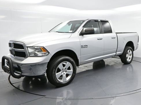 Used 2015 RAM 1500 Classic SLT AWD/4WD image 3