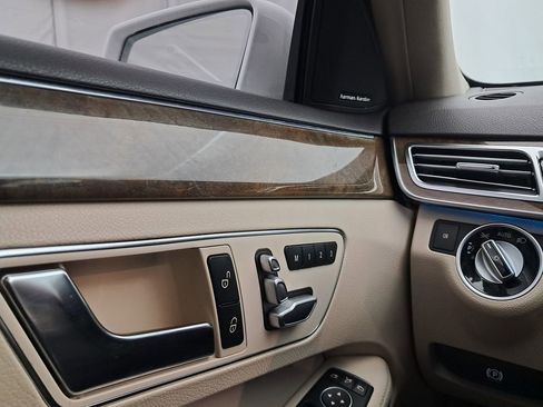 Used 2016 Mercedes-Benz E 350 4MATIC Sedan image 17