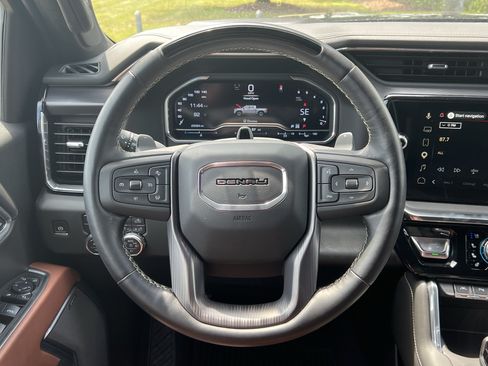 Used 2025 GMC Sierra 1500 Denali Ultimate AWD/4WD image 18