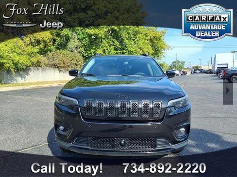 Certified 2023 Jeep Cherokee Altitude Lux AWD/4WD image 2