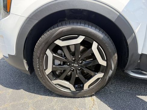Certified 2024 Kia Telluride S w/ S Sunroof Package AWD/4WD image 45
