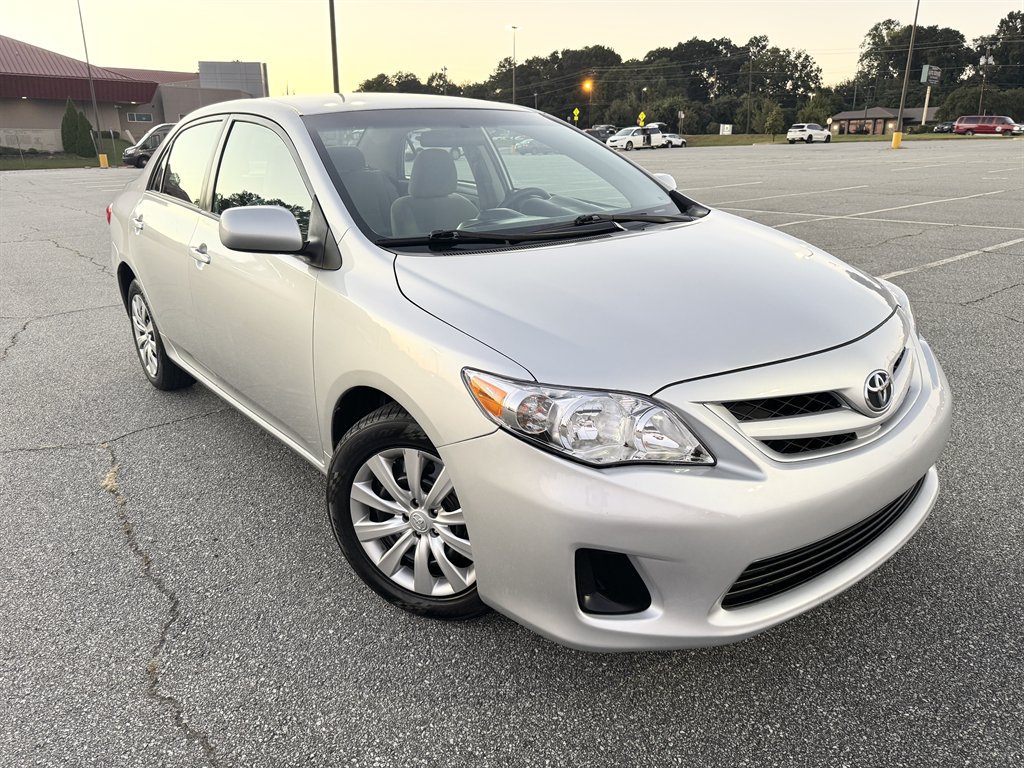 Used 2012 Toyota Corolla LE FWD image 13