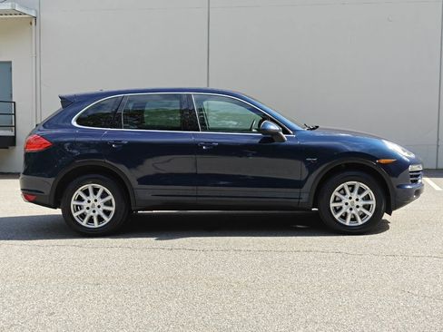 Used 2013 Porsche Cayenne Diesel AWD/4WD image 2