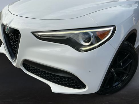 Used 2019 Alfa Romeo Stelvio w/ Nero Edizione image 9