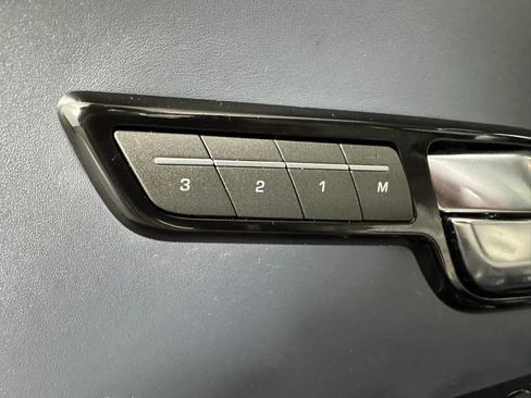 Used 2013 Land Rover Range Rover Evoque Prestige image 42