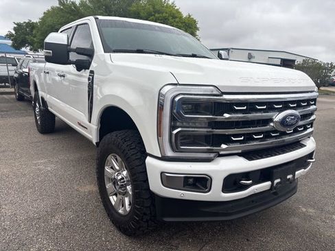 Used 2024 Ford F350 Platinum w/ FX4 Off-Road Package image 3