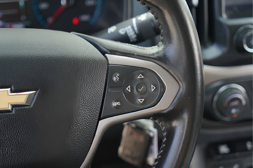 Used 2017 Chevrolet Colorado Z71 AWD/4WD image 13
