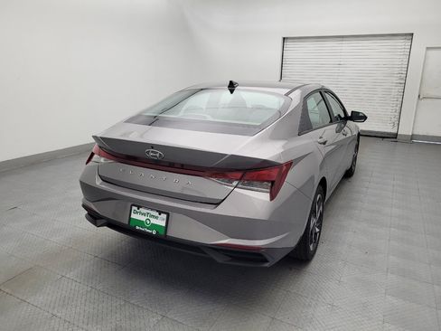Used 2023 Hyundai Elantra SEL w/ Convenience Package FWD image 7