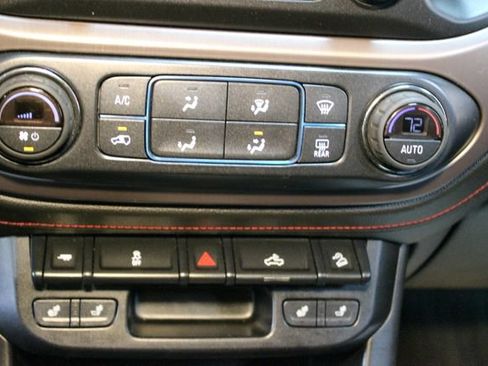 Used 2018 GMC Canyon All Terrain w/ All Terrain X Package AWD/4WD image 24