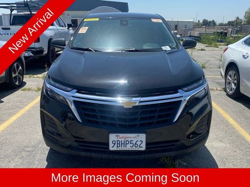 Used 2022 Chevrolet Equinox LS w/ LPO, Cargo Package FWD image 2