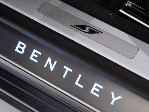 Certified 2023 Bentley Flying Spur Plug-In Hybrid AWD/4WD image 13