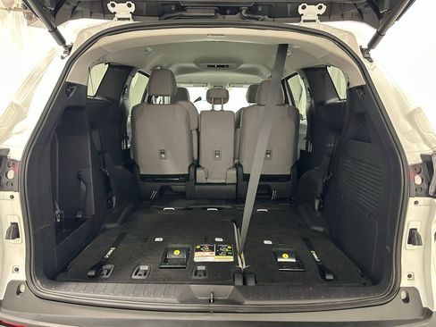 Used 2026 Toyota Sienna LE image 51