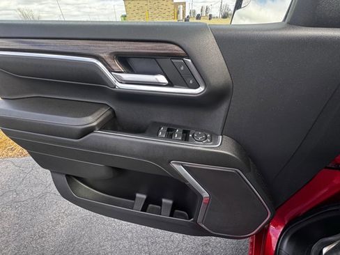 Used 2024 Chevrolet Silverado 1500 LT image 12