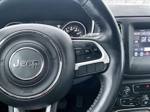 Used 2018 Jeep Compass Latitude w/ Popular Equipment Group image 17