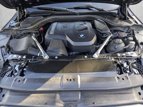 Used 2025 BMW 530i w/ Premium Package image 23