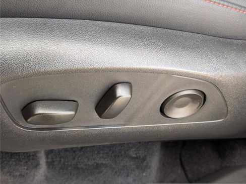 Used 2025 Chevrolet Traverse Z71 w/ Driver Confidence Package image 23