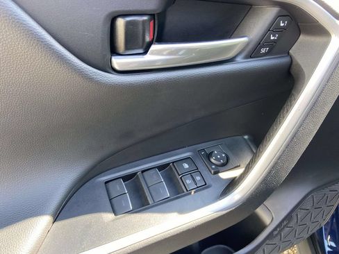 Used 2023 Toyota RAV4 Limited FWD image 16