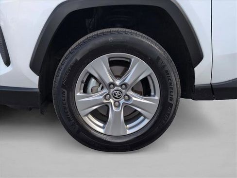 Used 2025 Toyota RAV4 XLE FWD image 24