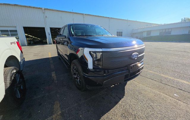 Used 2024 Ford F150 Lightning Flash AWD/4WD image 2