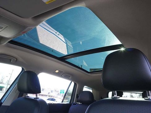 Used 2019 Volkswagen Atlas SE w/ Panoramic Sunroof Package image 21