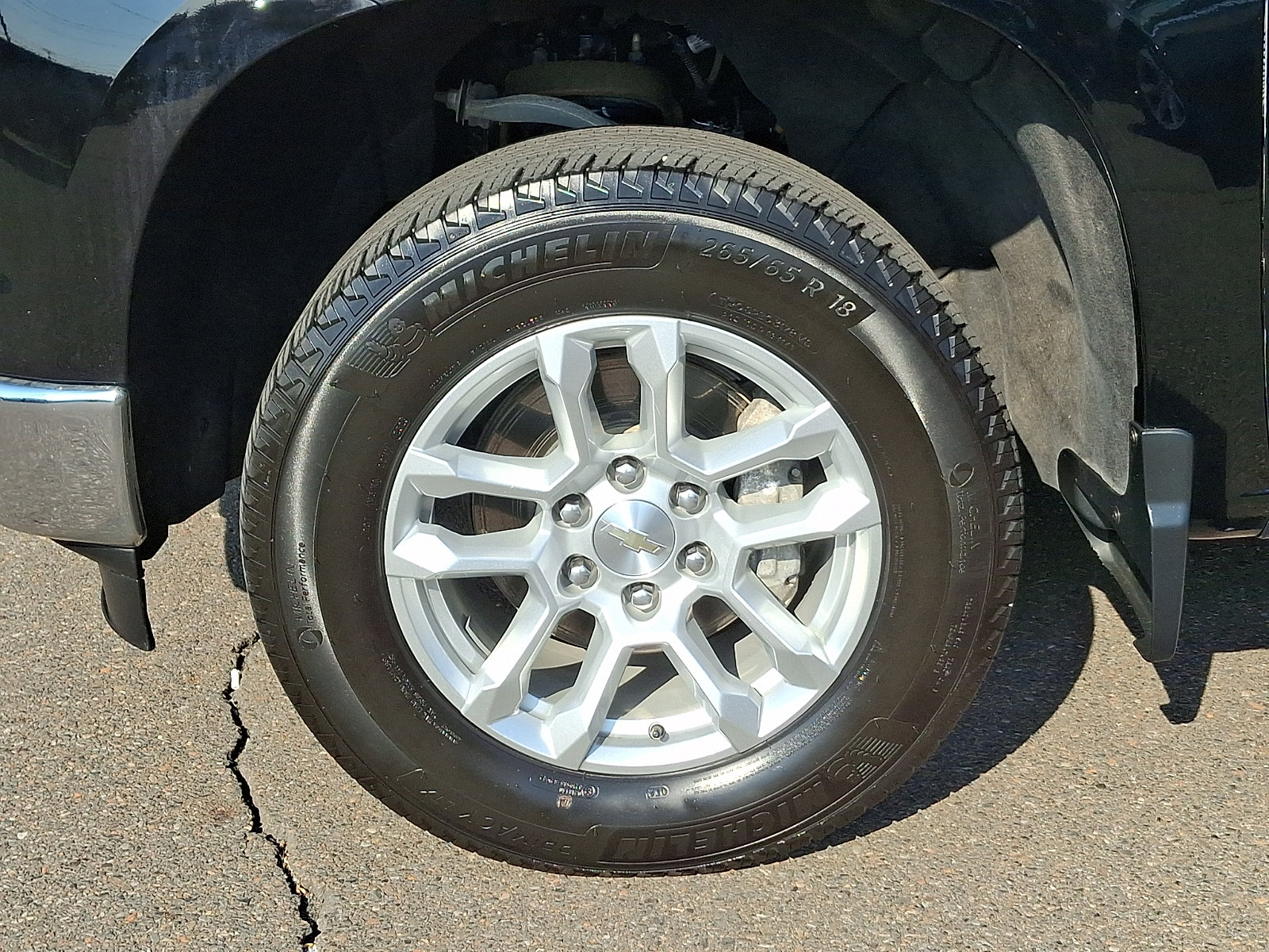 Used 2023 Chevrolet Silverado 1500 LT AWD/4WD image 8
