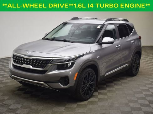 Used 2022 Kia Seltos Nightfall Edition image 3