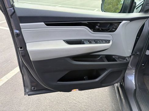 Used 2022 Honda Odyssey Touring image 11