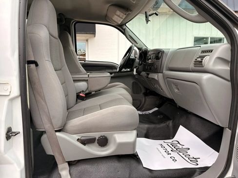 Used 2007 Ford F350 XLT AWD/4WD image 11
